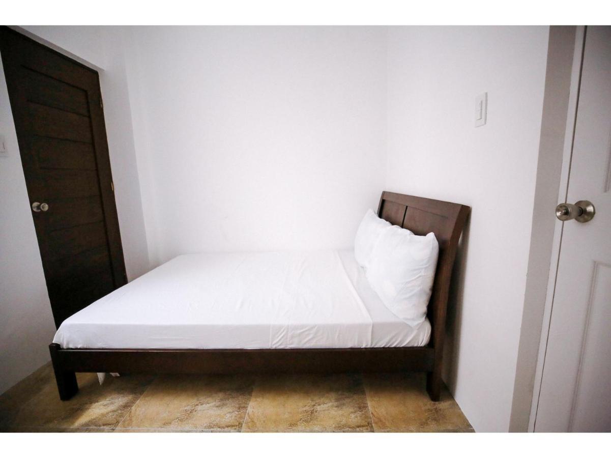 Oyo 789 Abn Residences Bacolod Bagian luar foto